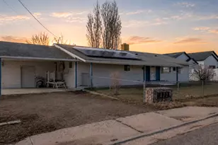 418 S 100 E, Wellington, UT 84542 - Photo 1