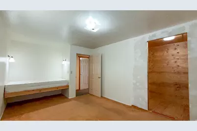418 S 100 E, Wellington, UT 84542 - Photo 14