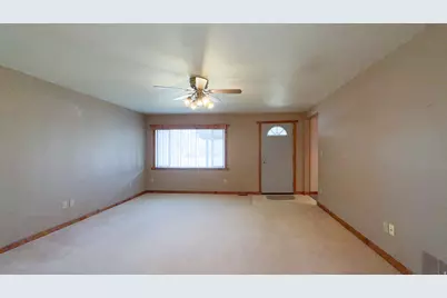 418 S 100 E, Wellington, UT 84542 - Photo 6