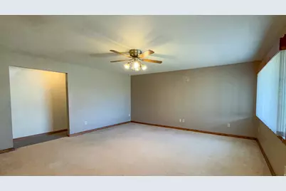 418 S 100 E, Wellington, UT 84542 - Photo 4