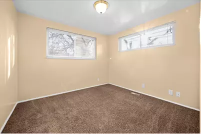 975 N Garnet St, Layton, UT 84041 - Photo 14