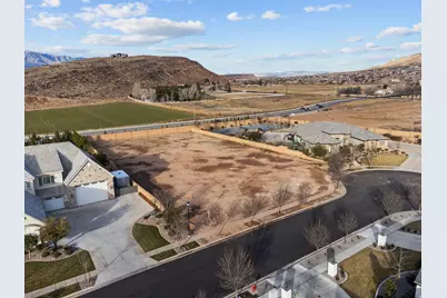 387 E Chateau Meadows Cir, Washington, UT 84780 - Photo 6