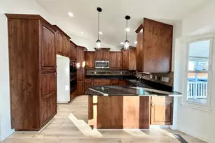 1467 W 1750 N, Clinton, UT 84015 - Photo 6