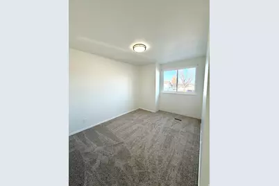 1467 W 1750 N, Clinton, UT 84015 - Photo 18