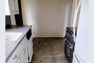333 Denver Ave, East Carbon, UT 84520 - Photo 12