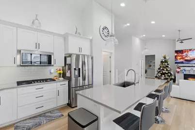 7457 S Cupric Way, West Jordan, UT 84081 - Photo 10