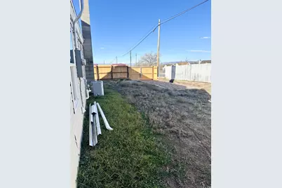 319 Carson Ave, East Carbon, UT 84520 - Photo 36