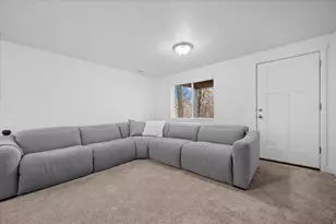 645 S Plum Creek Ln, Ogden, UT 84404 - Photo 20