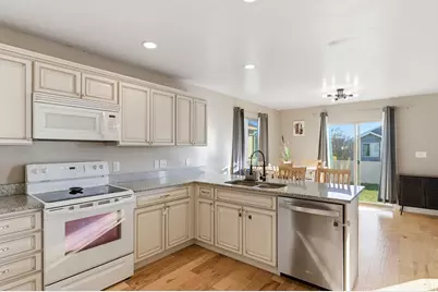 1674 E Downwater St, Eagle Mountain, UT 84005 - Photo 4