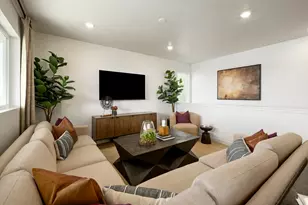 2016 E Chickadee Dr, Eagle Mountain, UT 84005 - Photo 4