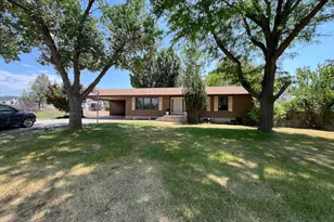160 E 300 S, Gunnison, UT 84634 - Photo 2