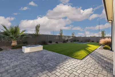 624 E Pine St, Washington, UT 84780 - Photo 6