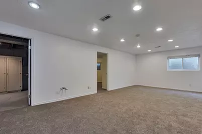 2113 W Surrey Cir, Taylorsville, UT 84129 - Photo 26