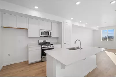 1336 E 1670 N #821, Payson, UT 84651 - Photo 4