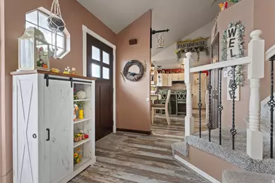 989 E Sandcrest Dr, Sandy, UT 84094 - Photo 4