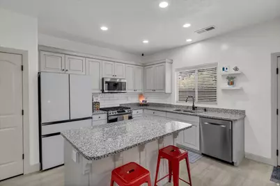 355 W 200 S #102, Washington, UT 84780 - Photo 4