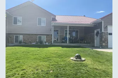 106 1st Ave, Dutch John, UT 84023 - Photo 2