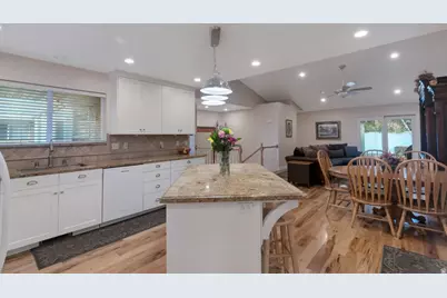 134 W Hidden Hollow Cir, Orem, UT 84058 - Photo 8