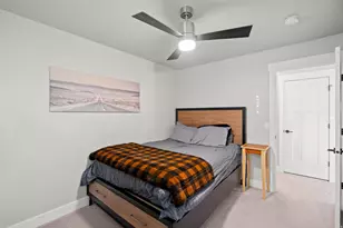 1379 E Petunia Ct, Layton, UT 84040 - Photo 20