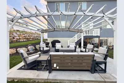 1379 E Petunia Ct, Layton, UT 84040 - Photo 30