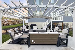 1379 E Petunia Ct, Layton, UT 84040 - Photo 30