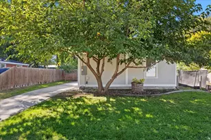 873 W 25th St, Ogden, UT 84401 - Photo 2