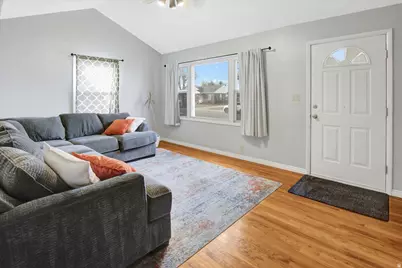 5342 S 2200 W, Roy, UT 84067 - Photo 4