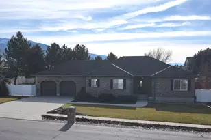 290 E 450 S, Hyde Park, UT 84318 - Photo 2