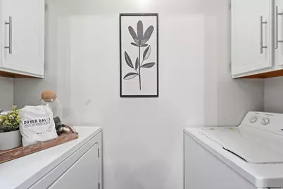 9144 S Jefferson Pl, Sandy, UT 84070 - Photo 10