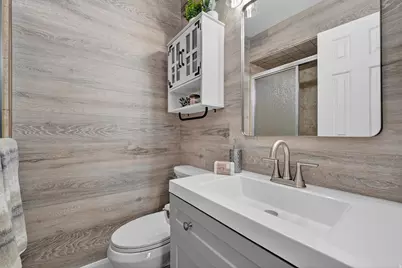 9144 S Jefferson Pl, Sandy, UT 84070 - Photo 14