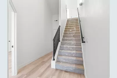 1843 W Burke Ln #103, Farmington, UT 84025 - Photo 2