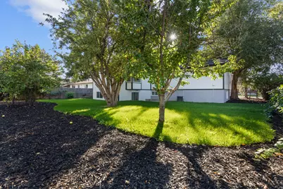 8657 S 910 E, Sandy, UT 84094 - Photo 34