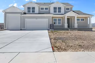 769 W Cherry St, Grantsville, UT 84029 - Photo 2