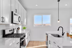 769 W Cherry St, Grantsville, UT 84029 - Photo 6