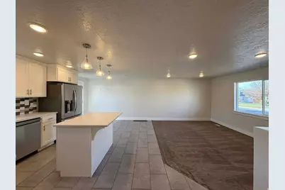 235 S 300 W, Price, UT 84501 - Photo 8