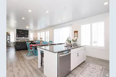 3022 S Shoreline Dr S, Syracuse, UT 84075 - Photo 22