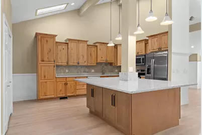 3305 N Shadowbrook Cir, Provo, UT 84604 - Photo 8