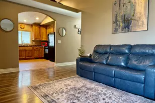 1526 E Shadow Dr, Eagle Mountain, UT 84005 - Photo 2