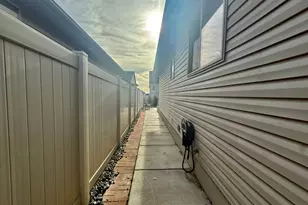 1526 E Shadow Dr, Eagle Mountain, UT 84005 - Photo 26