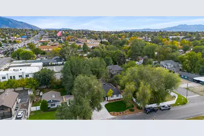 1972 E La Cresta Dr S, Cottonwood Heights, UT 84121 - Photo 52