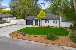 1972 E La Cresta Dr S, Cottonwood Heights, UT 84121 - Photo 2