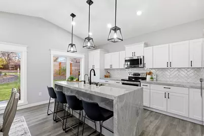 1972 E La Cresta Dr S, Cottonwood Heights, UT 84121 - Photo 12