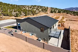 2493 W Scenic Dr, Cedar City, UT 84720 - Photo 8