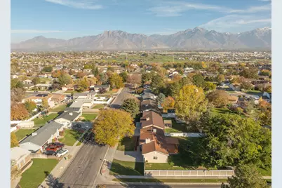 1451 W Bluemont Dr S, Taylorsville, UT 84123 - Photo 14