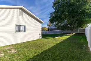 1451 W Bluemont Dr S, Taylorsville, UT 84123 - Photo 6