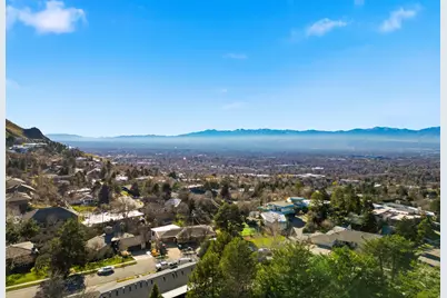 2790 E Lancaster Dr S, Salt Lake City, UT 84108 - Photo 4