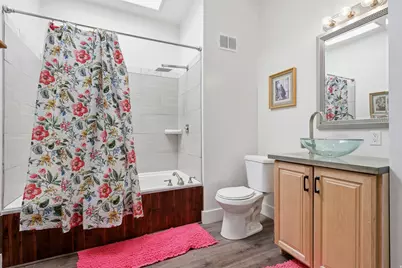 2790 E Lancaster Dr S, Salt Lake City, UT 84108 - Photo 24