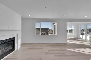 8655 N Halloran Ct, Lake Point, UT 84074 - Photo 6