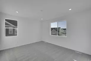 8655 N Halloran Ct, Lake Point, UT 84074 - Photo 10