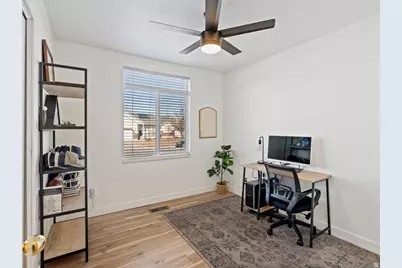 943 W 60 N, Layton, UT 84041 - Photo 14